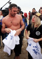 /album/lady-gaga-y-taylor-kinney-en-el-polar-plunge-2015-01-03-2015-/a004-1-jpg/